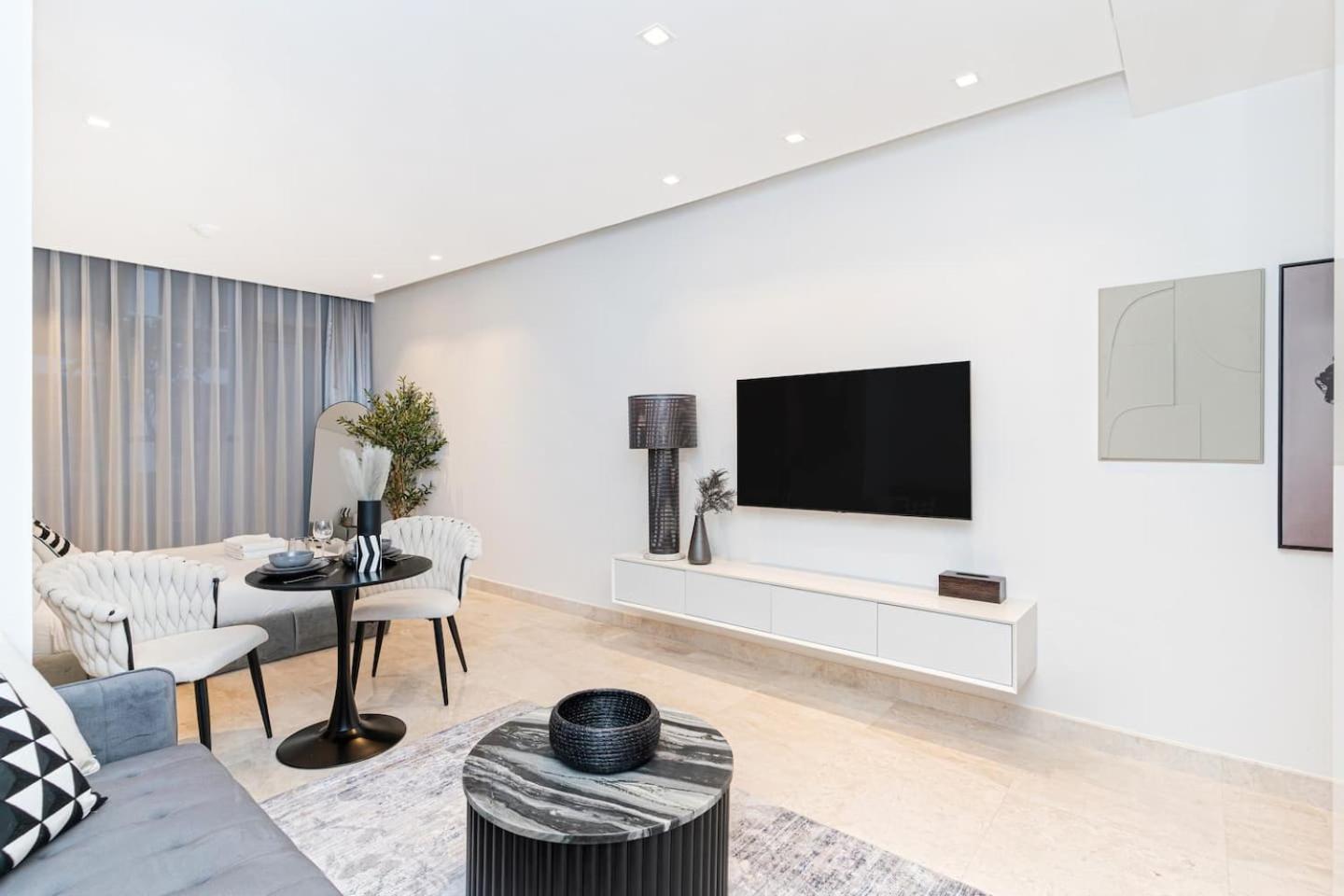 Appartement Trendy Studio! Walk To Burj Khalifasleeps 3! Dubai