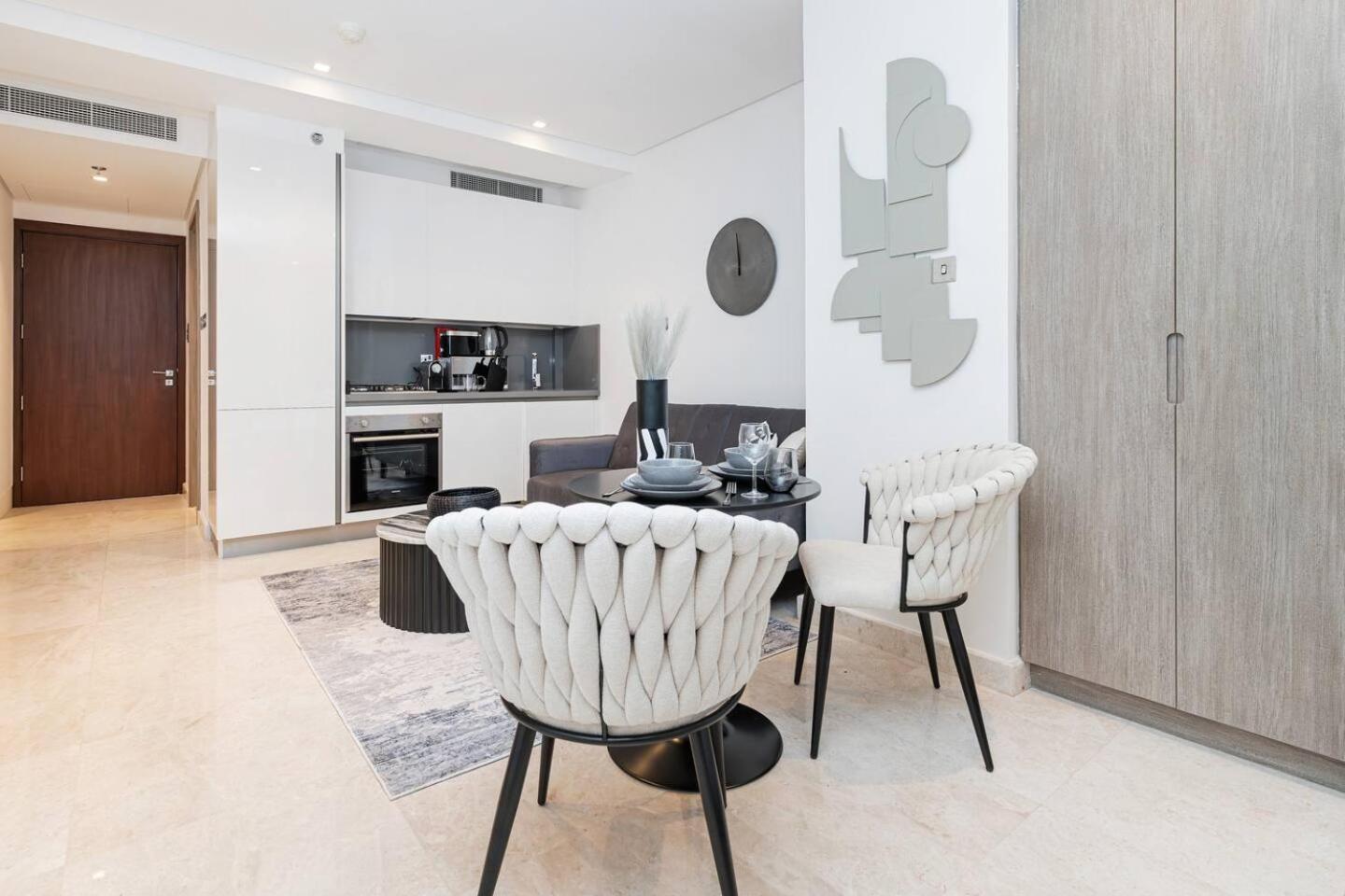 Appartement Trendy Studio! Walk To Burj Khalifasleeps 3! Dubai
